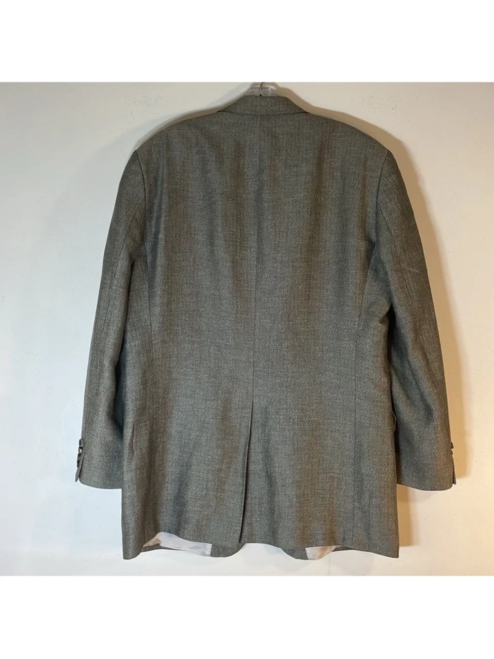 HUGO BOSS Wool Linen Herringbone Blazer.  Men’s 42L.